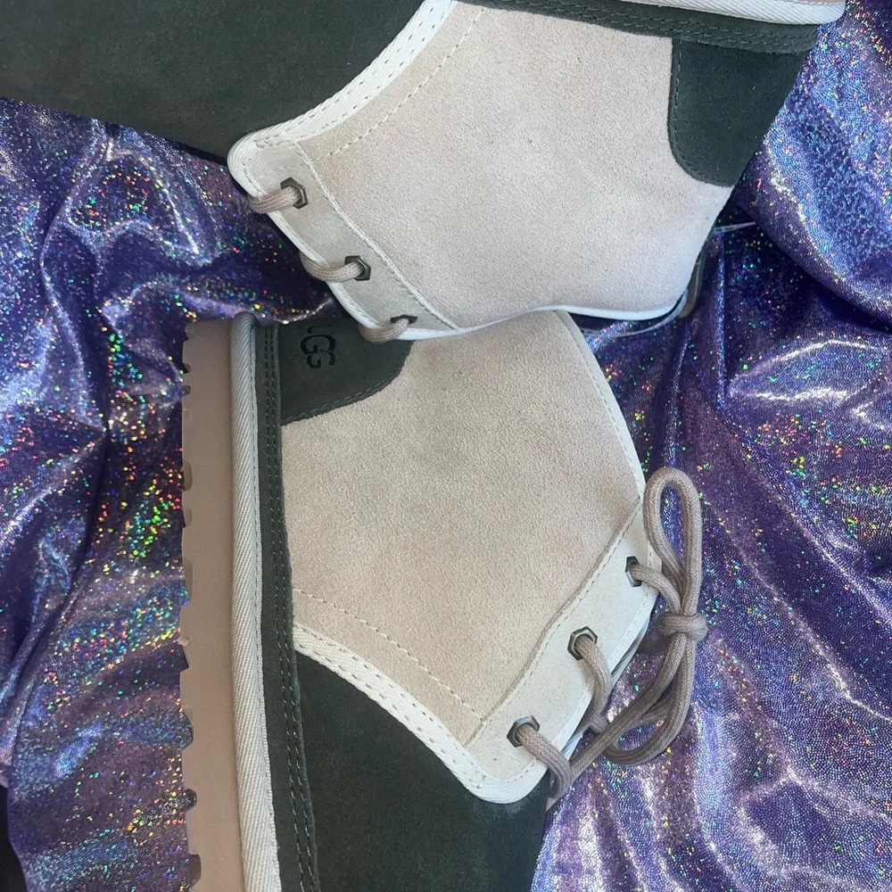UGG new without